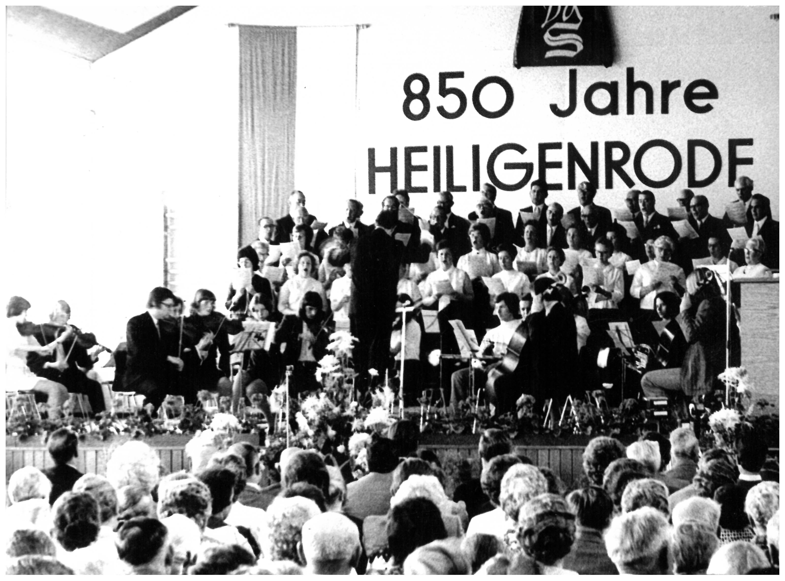Die 850-Jahrfeier von Heiligenrode in der Gemeindeturnhalle 1973. @Gemeinde Niestetal